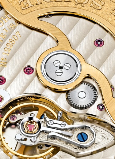 Close-up of movement L086.5 of the SAXONIA MOON PHASE