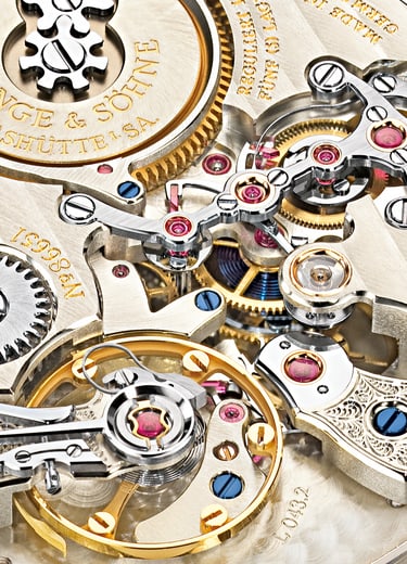 Close-up of movement L043.2 of the ZEITWERK STRIKING TIME