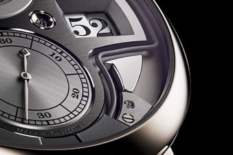 Close-up of the ZEITWERK MINUTE REPEATER with a focus on the minute